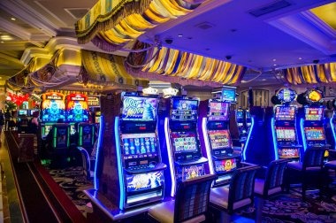 honda787 slot games interface showing multiple game tiles and betting options
